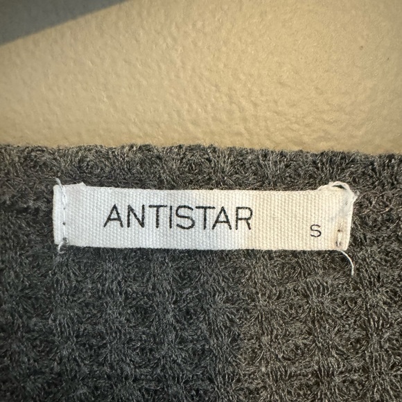 Lightweight long cardigan. - Picture 3 of 3